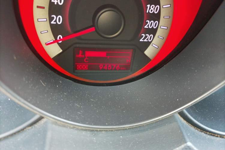 Used Kia Forte 2011 1.6L MT GLS Odometer Close Up