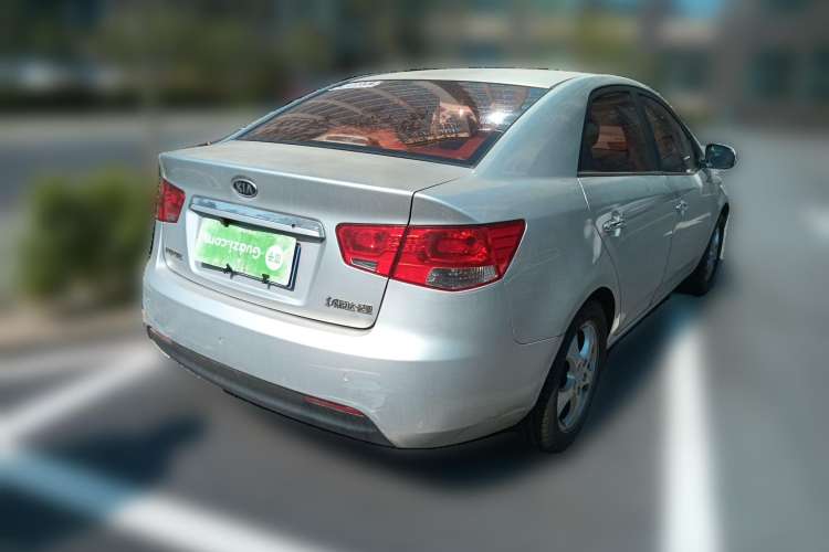 Used Kia Forte 2011 1.6L MT GLS Rear Right 45 Deg