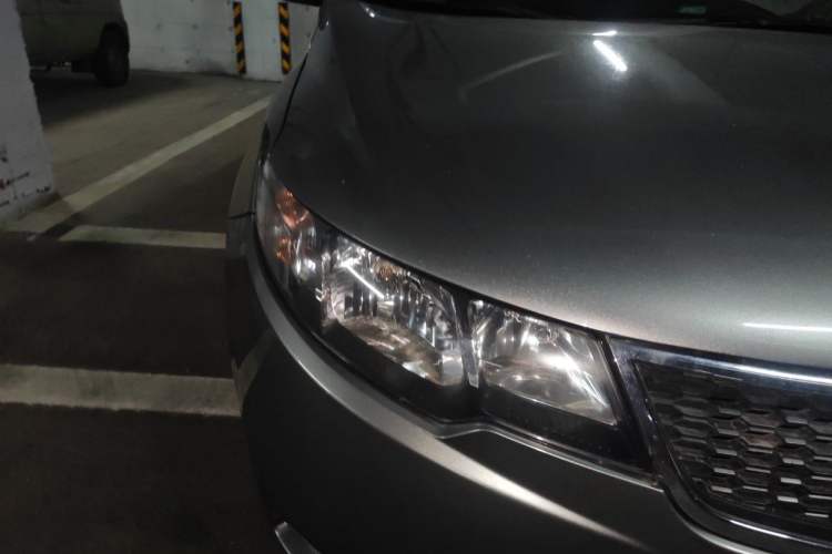 Used Kia Forte 2011 1.6L AT GL Right Front Headlight