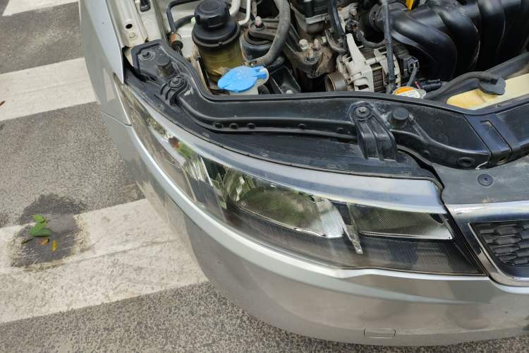 Used Kia Forte 2011 1.6L MT GL Right Front Headlight