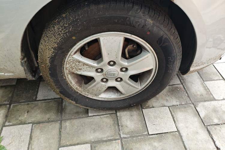 Used Kia Forte 2011 1.6L MT GL Right Front Wheel Hub