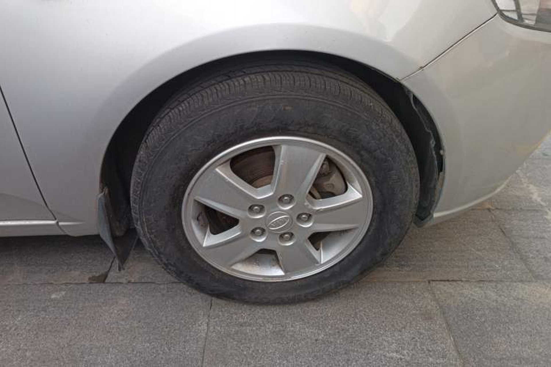 Used Kia Forte 2011 1.6L AT GL Right Front Wheel Hub