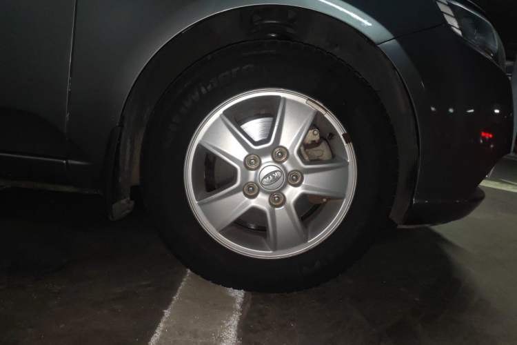 Used Kia Forte 2011 1.6L AT GL Right Front Wheel Hub