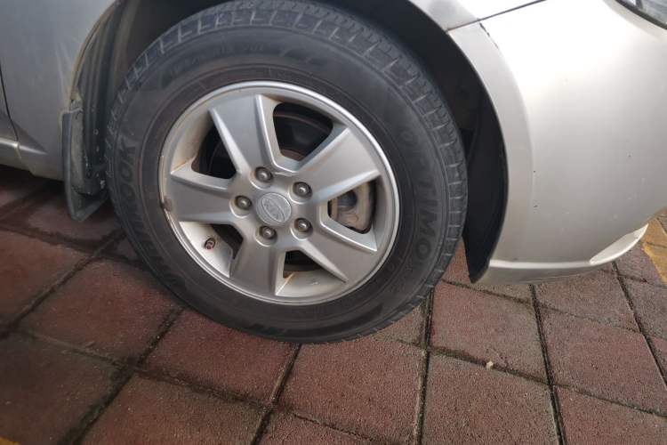 Used Kia Forte 2011 1.6L MT GL Right Front Wheel Hub