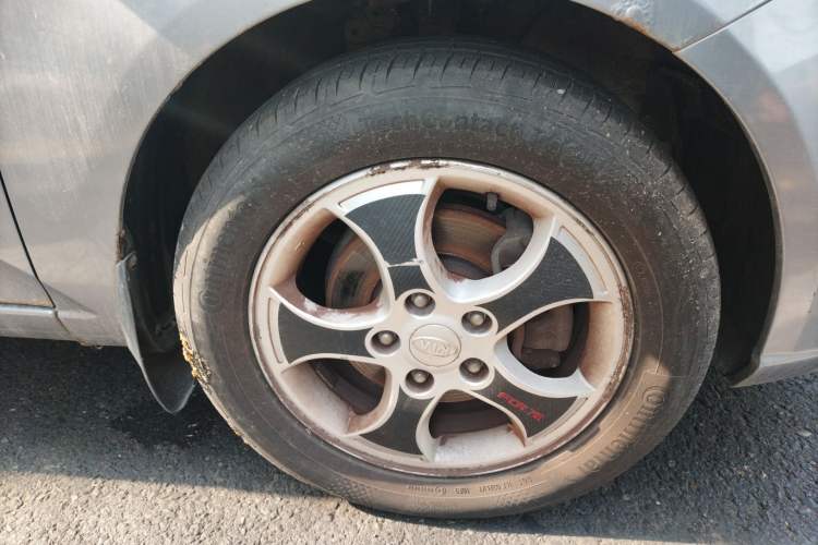Used Kia Forte 2011 1.6L MT GLS Right Front Wheel Hub