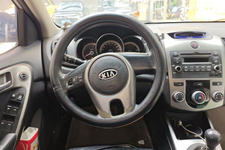 Used Kia Forte 2011 1.6L MT GL Steering Wheel