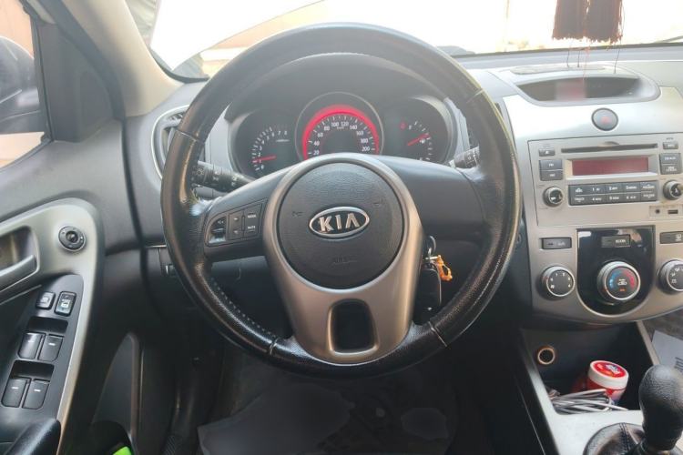 Used Kia Forte 2011 1.6L MT GLS Steering Wheel