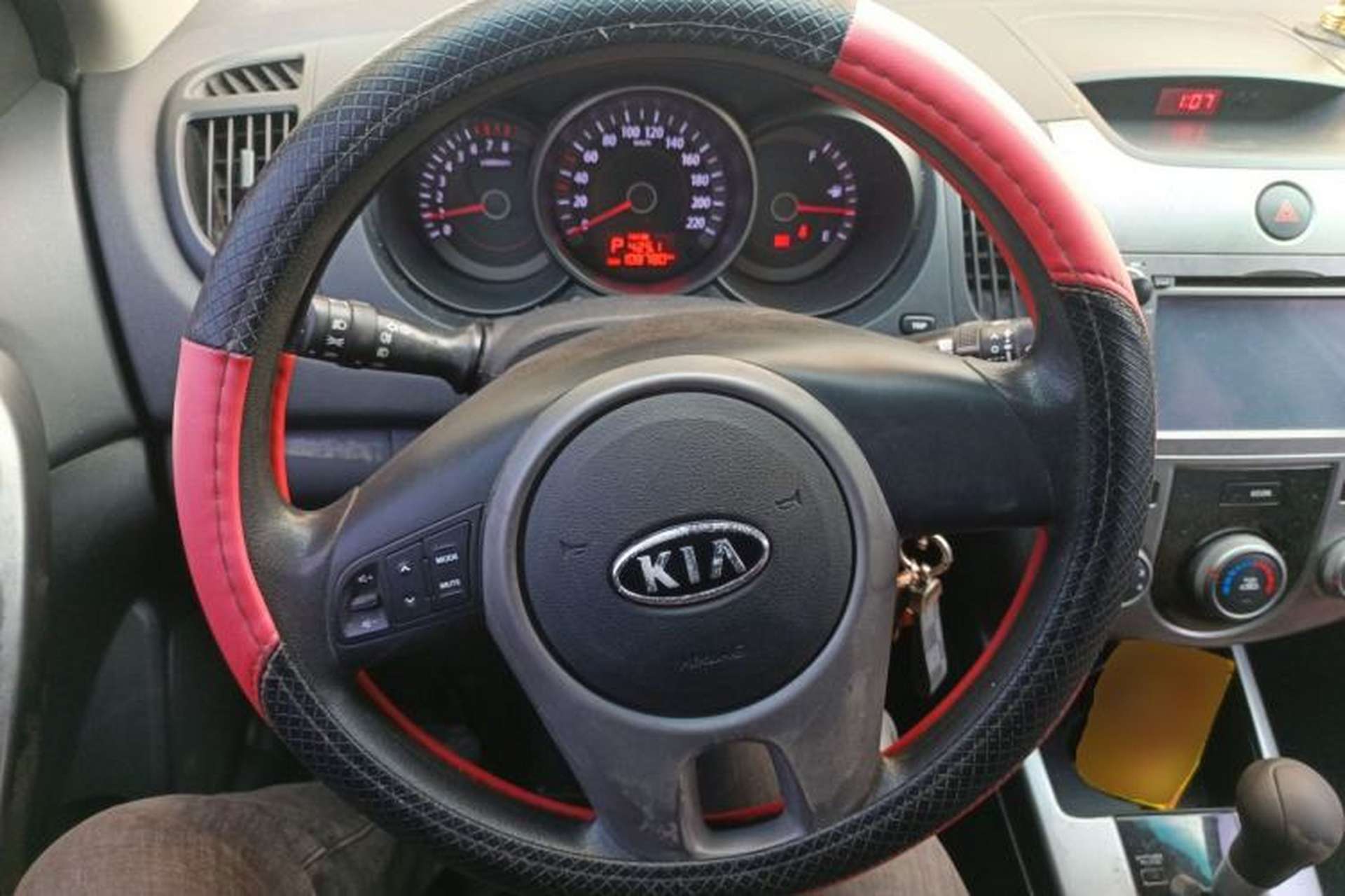 Used Kia Forte 2011 1.6L AT GL Steering Wheel