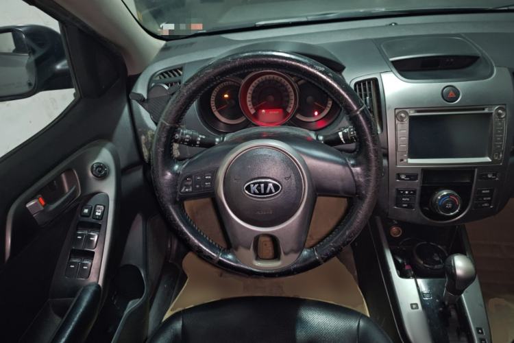 Used Kia Forte 2011 1.6L AT Premium Steering Wheel