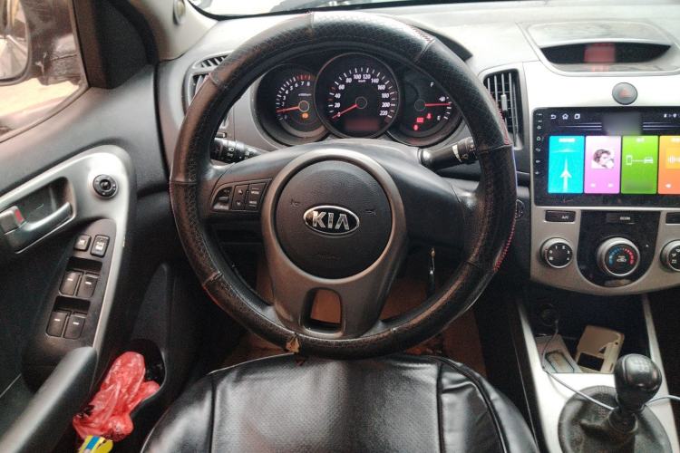 Used Kia Forte 2011 1.6L MT GL Steering Wheel