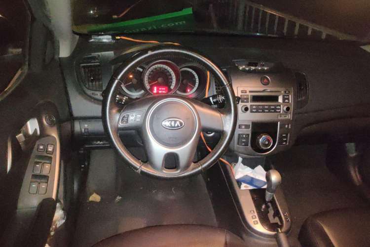 Used Kia Forte 2011 1.6L AT Premium Steering Wheel