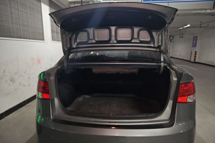 Used Kia Forte 2011 1.6L AT Premium Trunk