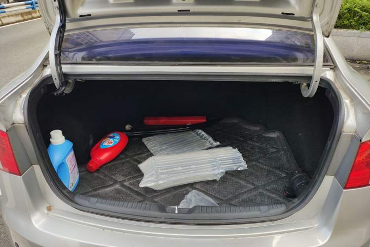Used Kia Forte 2011 1.6L MT GL Trunk