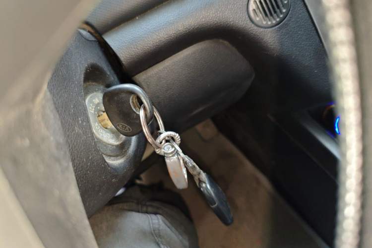 Used Kia Forte 2011 1.6L MT GL Vehicle Key