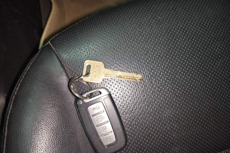 Used Kia Forte 2011 1.6L AT Premium Vehicle Key