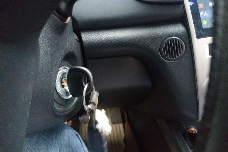 Used Kia Forte 2011 1.6L MT GL Vehicle Key