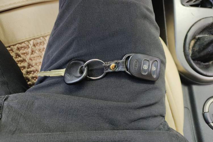 Used Kia Forte 2011 1.6L MT GL Vehicle Key