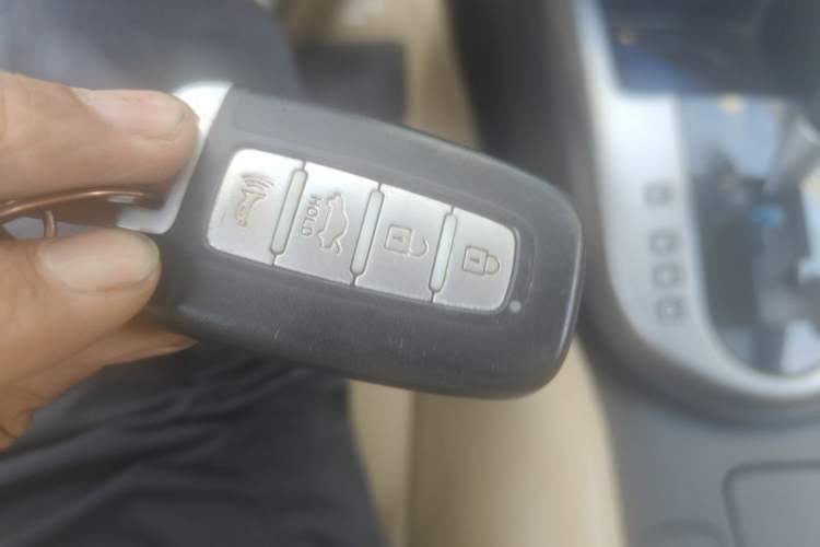 Used Kia Forte 2011 1.6L AT Premium Vehicle Key