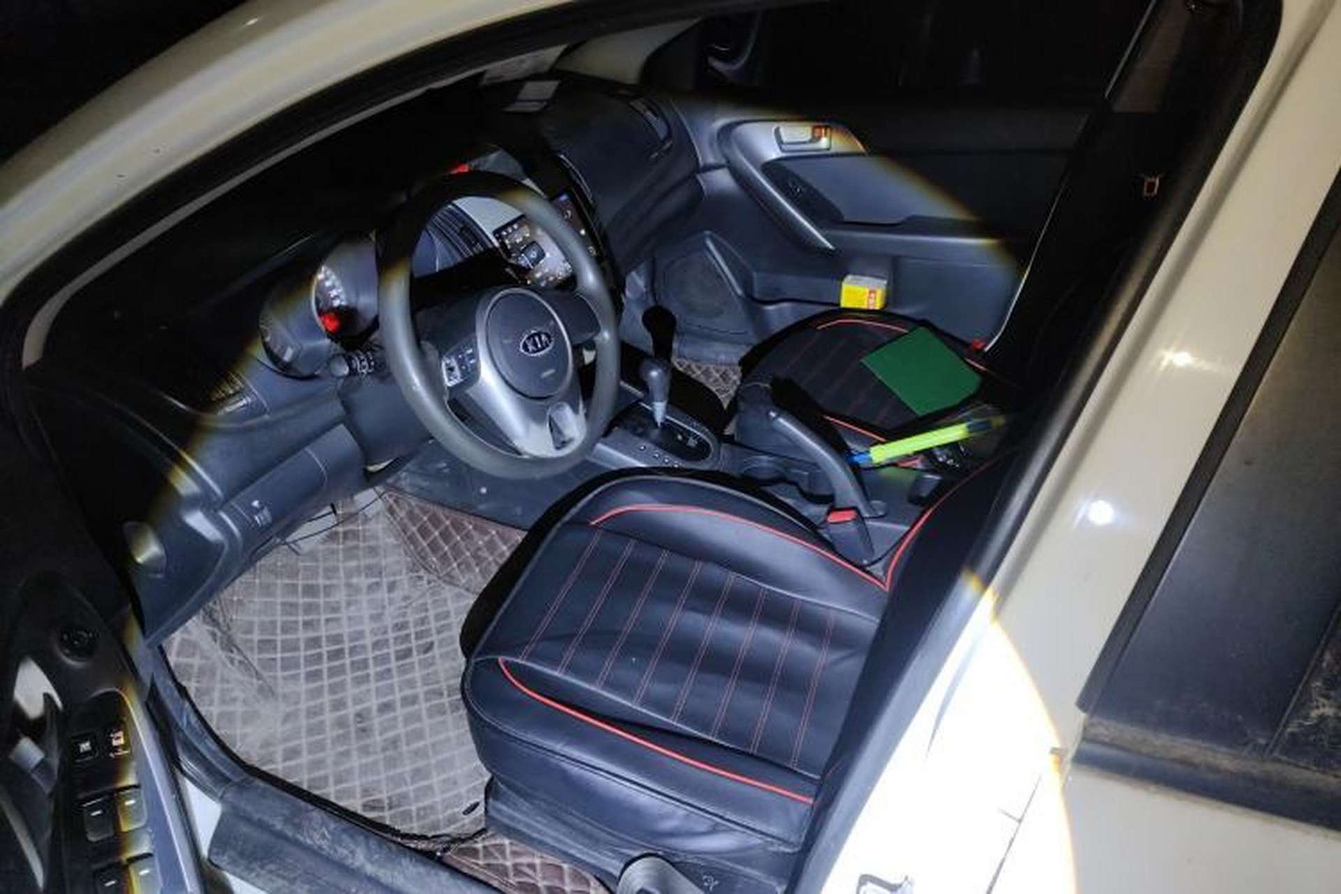 Used Kia Forte 2011 1.6L AT GL Driver Seat