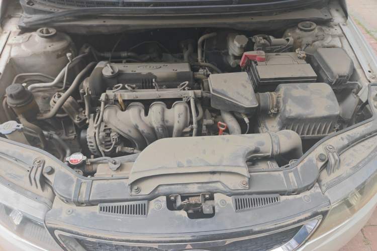 Used Kia Forte 2011 1.6L AT Premium Engine Bay