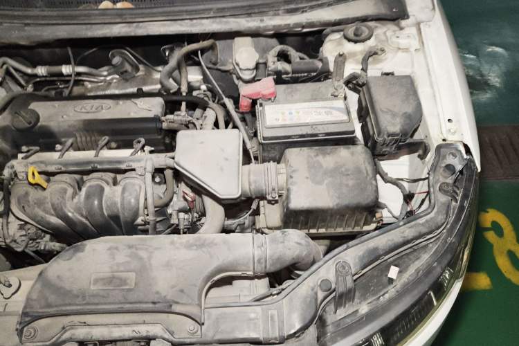 Used Kia Forte 2011 1.6L AT GL Engine Bay Left