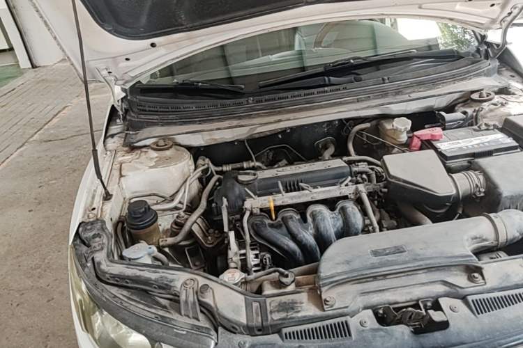 Used Kia Forte 2011 1.6L MT GLS Engine Bay Right