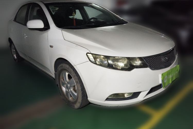 Used Kia Forte 2011 1.6L AT GL Front Right 45 Deg