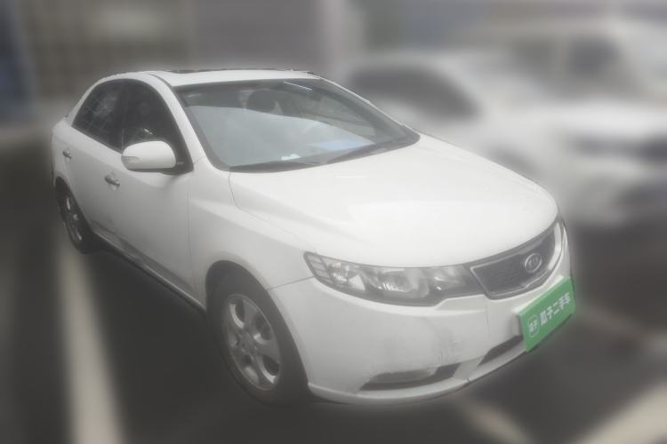 Used Kia Forte 2011 1.6L MT GLS Front Right 45 Deg