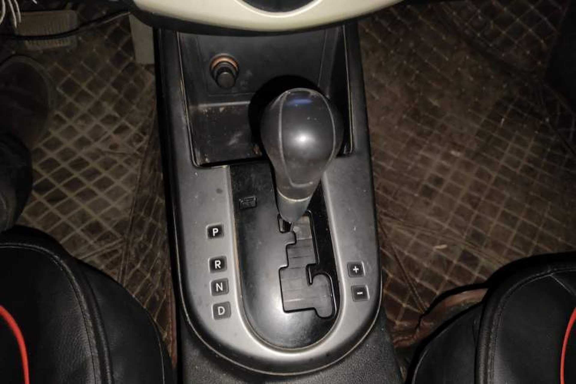 Used Kia Forte 2011 1.6L AT GL Gear Lever