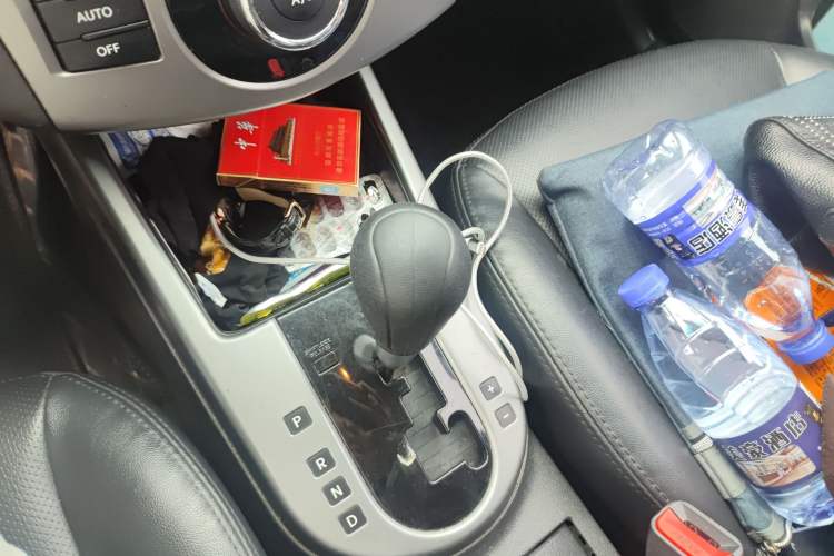 Used Kia Forte 2011 1.6L AT Premium Gear Lever