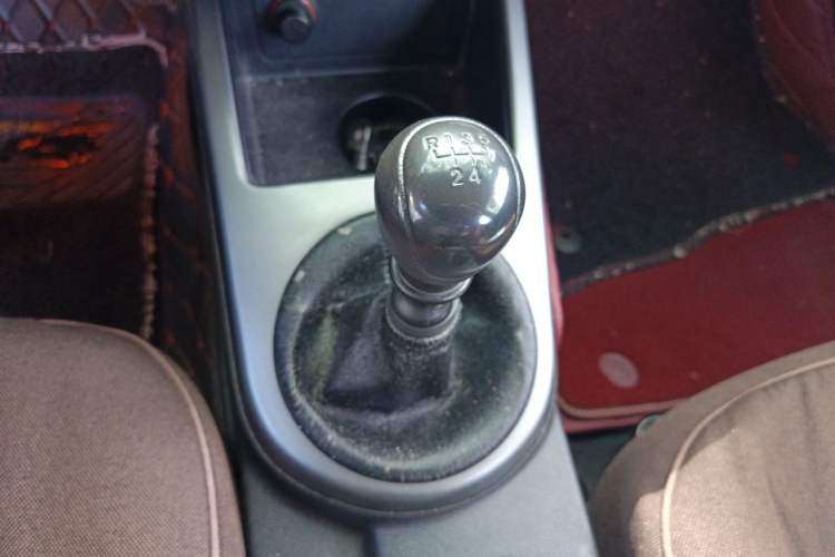 Used Kia Forte 2011 1.6L MT GL Gear Lever