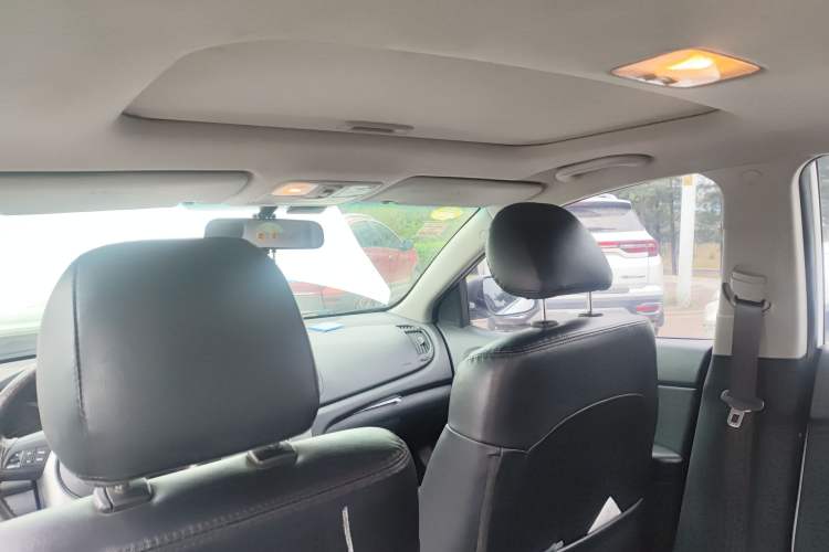 Used Kia Forte 2011 1.6L AT Premium Headliner
