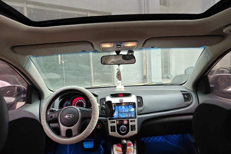 Used Kia Forte 2011 1.6L AT Premium Headliner
