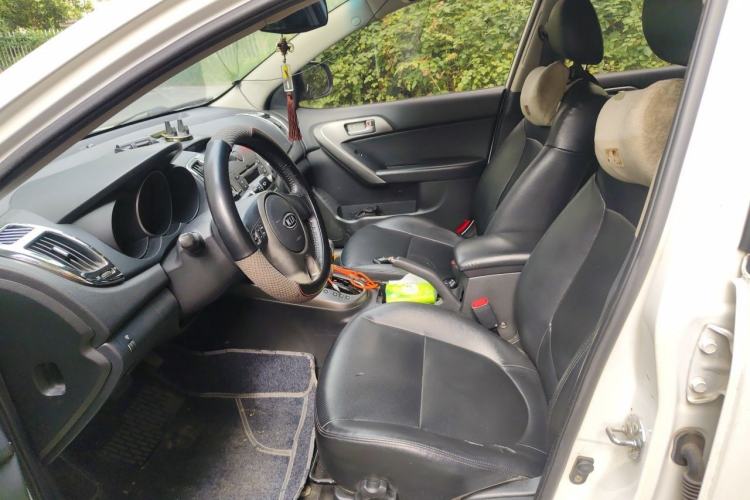 Used Kia Forte 2011 1.6L AT Premium Left Front Seat