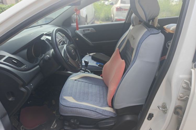 Used Kia Forte 2011 1.6L AT Premium Left Front Seat