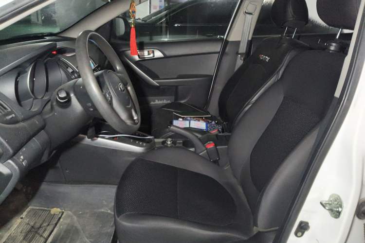 Used Kia Forte 2011 1.6L AT GL Left Front Seat