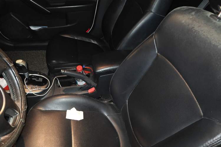 Used Kia Forte 2011 1.6L AT Premium Left Front Seat