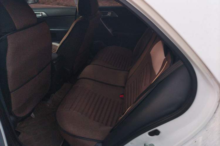 Used Kia Forte 2011 1.6L AT GLS Left Rear Seat