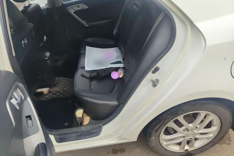 Used Kia Forte 2011 1.6L AT Premium Left Rear Seat