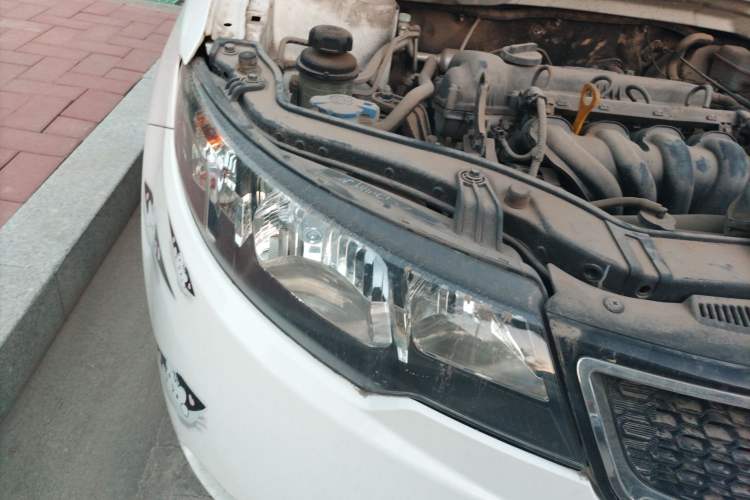 Used Kia Forte 2011 1.6L AT GLS Right Front Headlight