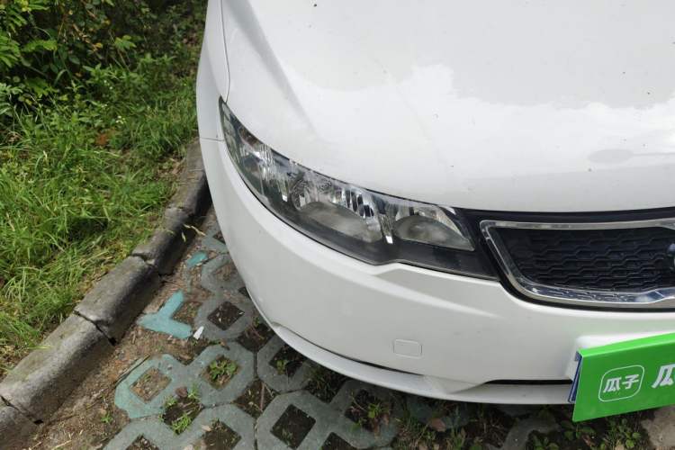 Used Kia Forte 2011 1.6L AT Premium Right Front Headlight