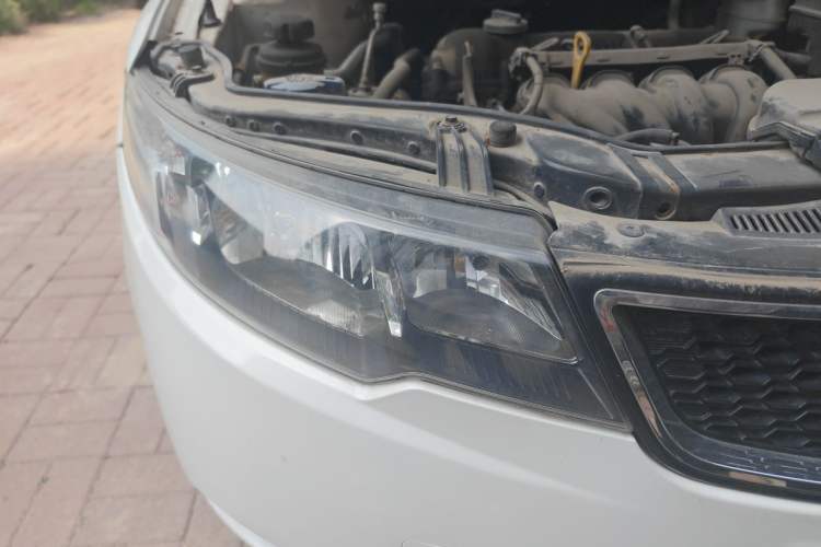 Used Kia Forte 2011 1.6L AT Premium Right Front Headlight