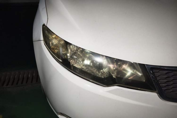 Used Kia Forte 2011 1.6L AT GL Right Front Headlight