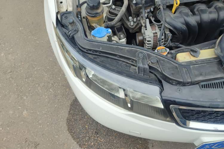 Used Kia Forte 2011 1.6L AT Premium Right Front Headlight