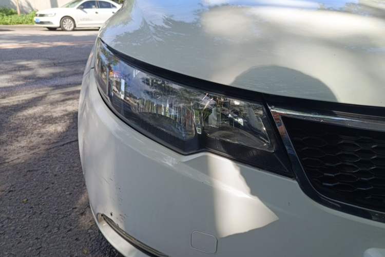 Used Kia Forte 2011 1.6L MT GL Right Front Headlight
