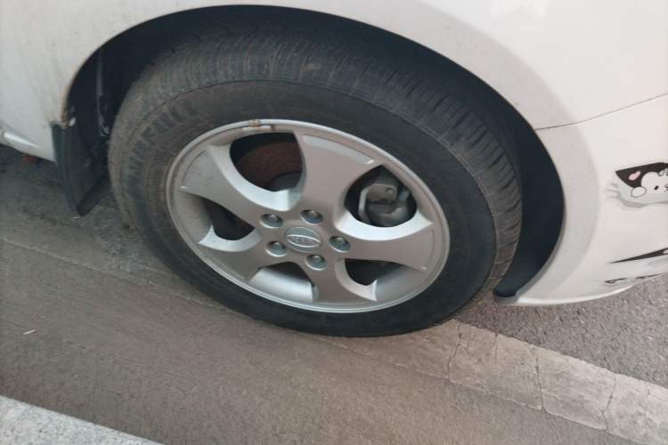 Used Kia Forte 2011 1.6L AT GLS Right Front Wheel Hub