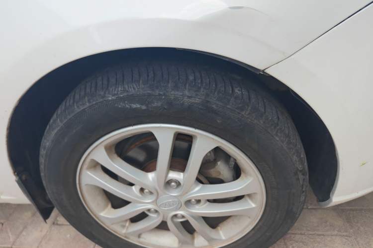 Used Kia Forte 2011 1.6L AT Premium Right Front Wheel Hub