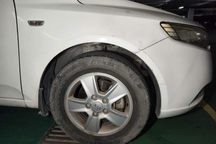 Used Kia Forte 2011 1.6L AT GL Right Front Wheel Hub