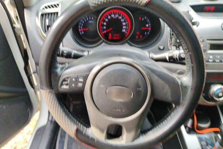 Used Kia Forte 2011 1.6L AT Premium Steering Wheel