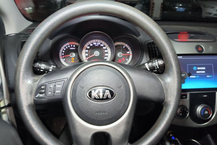 Used Kia Forte 2011 1.6L AT GL Steering Wheel